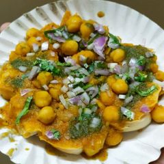 A picture of Chole pav.