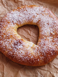 Foto principal de Roscón de crema y manzana caramelizada