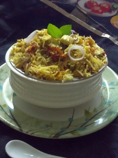 वेज दम बिरयानी पुलाव (Veg dum biryani pulav recipe in Hindi) रेसिपी मुख्य फोटो