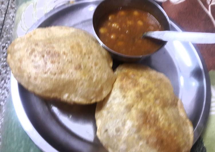 Poori Chole no onion no garlic