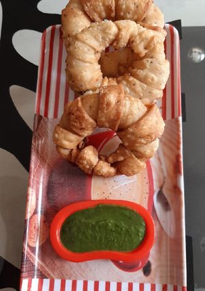 A picture of Ring samosa.