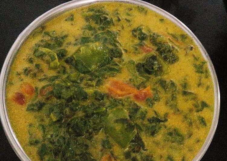 Recipe of Speedy પાલક સિમલા મિર્ચ ઈન દહીં (Palak Simla Mirch In Dahi Recipe In Gujarati)