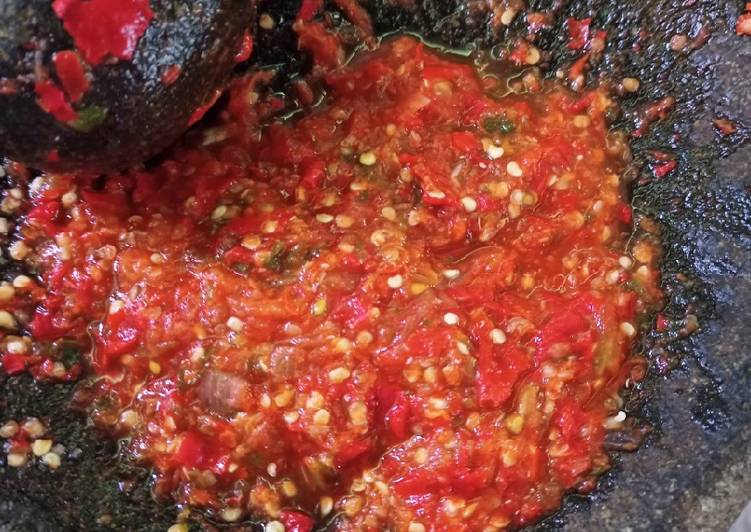 Cara Gampang Memasak Sambal tomat matang yang merasakan kenyamanan