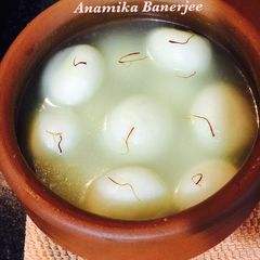 Kolkata Sponge Roshogolla 😋 A picture of Kolkata Sponge Roshogolla 😋.