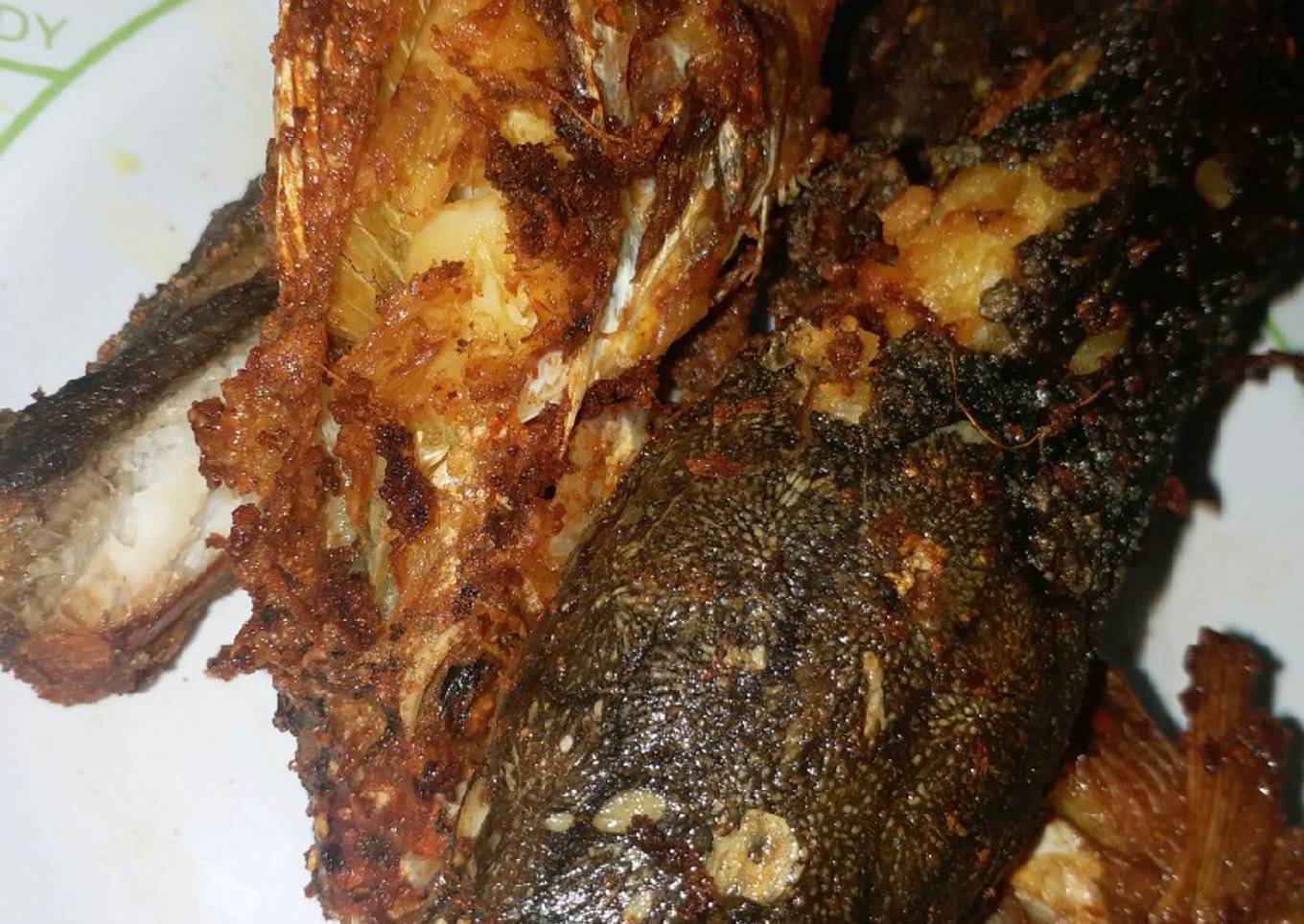 28. Ikan goreng bergizi dan renyah