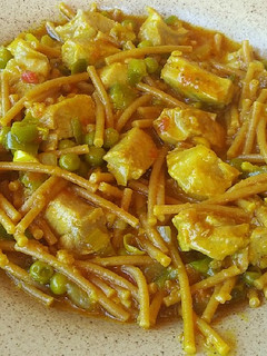 Una foto de Fideos guisados con atún