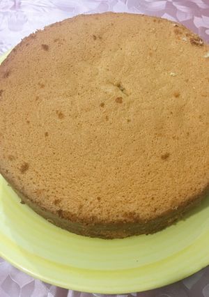 A picture of Vanilla Plain Sponge Cake.
