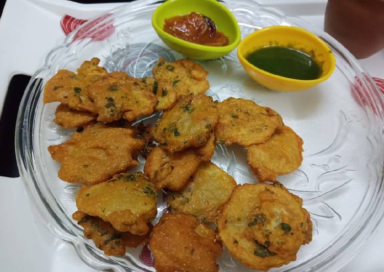 How to Make Any-night-of-the-week Aloo fritters