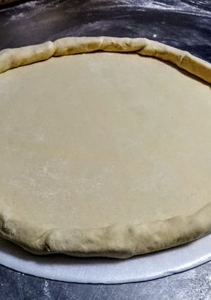 Una foto de MASA para Pizza con Borde de Queso...!