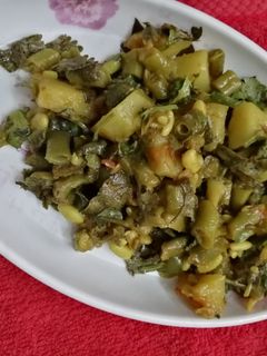 फ्रेंच बीन्स आलू की सब्जी (French beans aloo ki sabzi recipe in Hindi) रेसिपी मुख्य फोटो