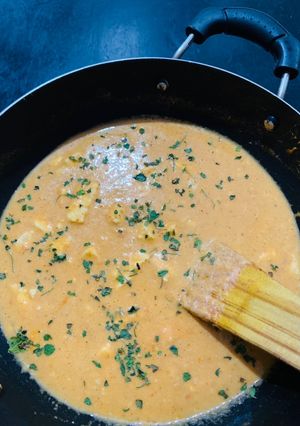 A picture of Paneer in rich cashew tomato gravy.