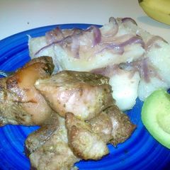 A picture of Yuca with pork.
