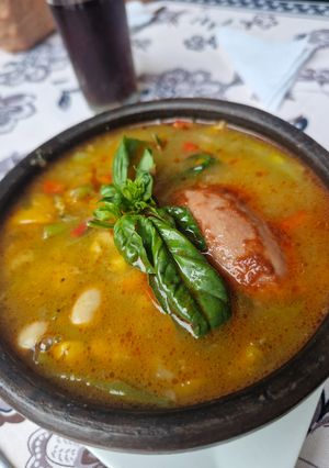 Una foto de Porotos con Pilco