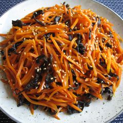 A picture of ‘Kimpira’ Carrot & Black Fungus.