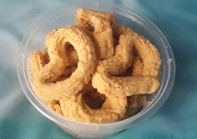 Kue Semprit Gula Palem Jahe