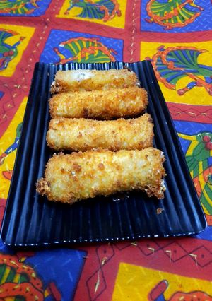 A picture of Cheese Rolls.