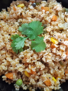 બ્રાઉન રાઈસ (Brown Rice Recipe In Gujarati) રેસીપી મુખ્ય ફોટો