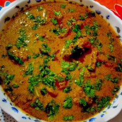 A picture of Maharashtrian Tambda Rassa (Kolhapuri Style Spicy Chicken Curry).