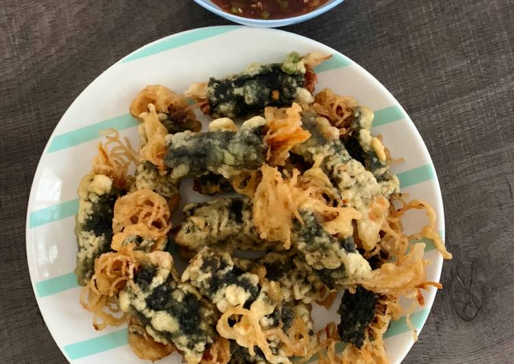 Gimmari (Crispy Seaweed Noodle Rolls)