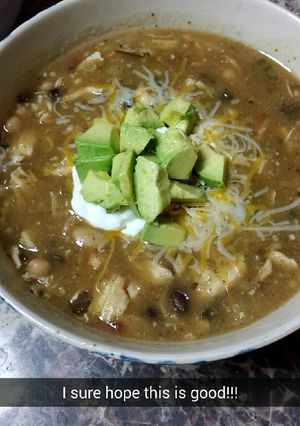 A picture of White chicken chili.