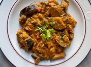 A picture of vegetable korma