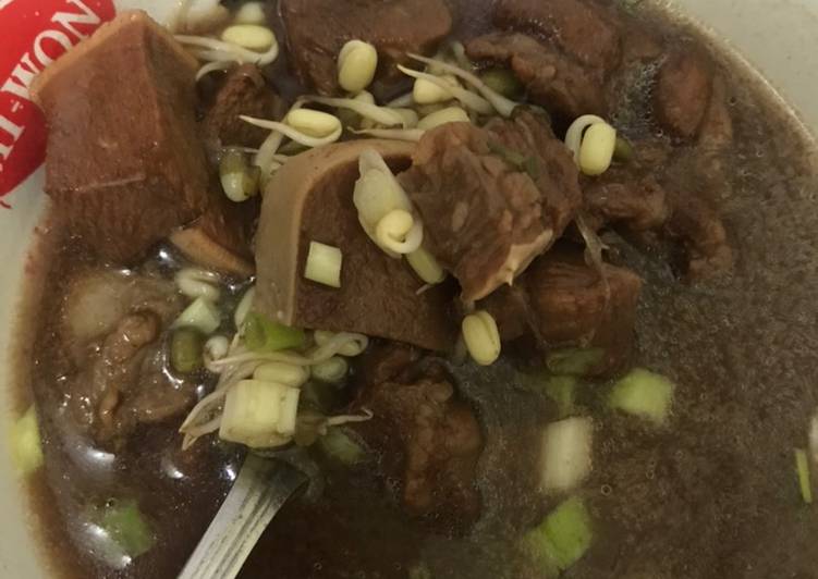 Cara membuat Rawon daging dan lidah sapi - Resep enak ...