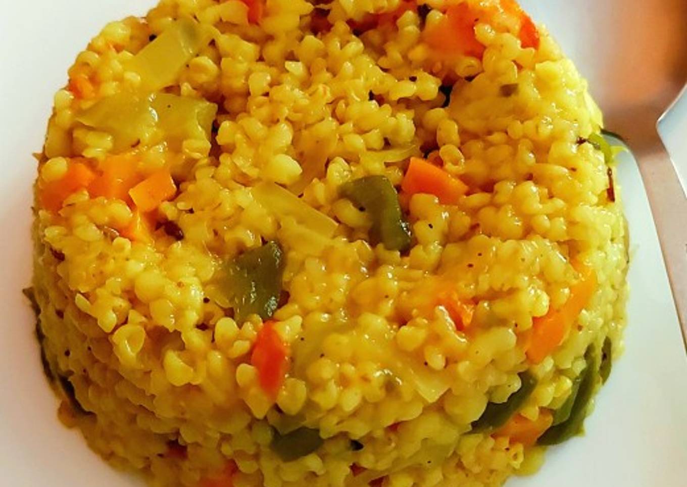 Vegetable Daliya (Broken wheat) Upma