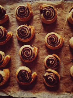 Gyors kakaós csiga, leveles tésztából recept fotója