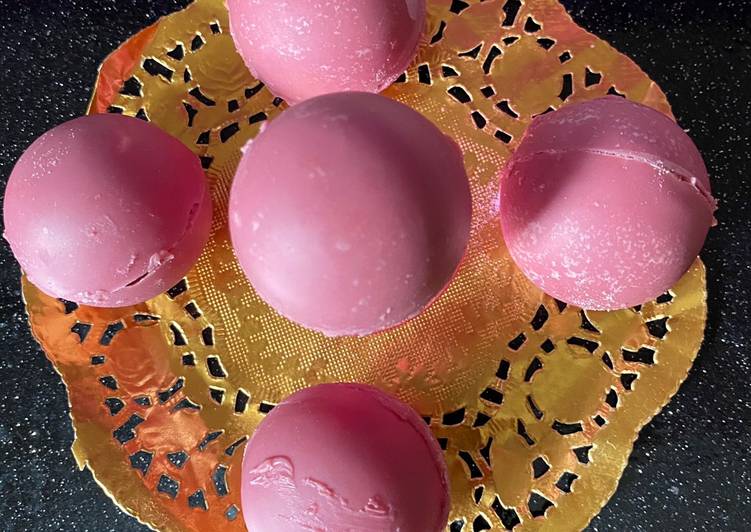 Pink tea chocolate bombs