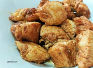 Foto principal de Pinchitos de pollo en adobo casero