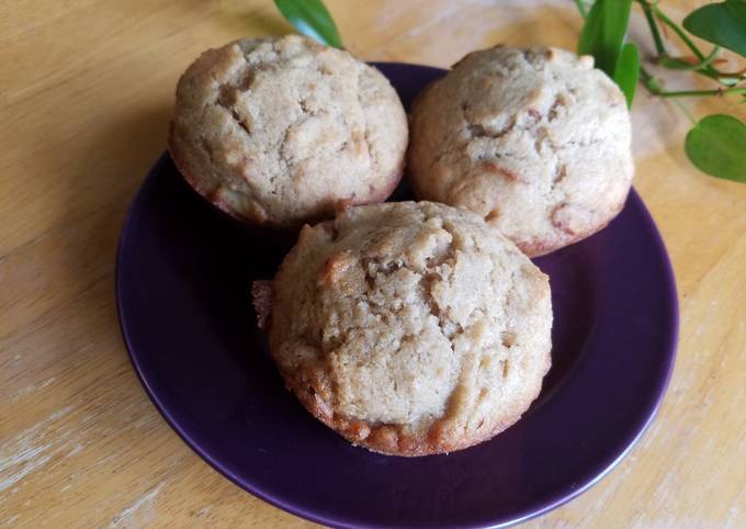 Applesauce & almond gluten-free muffins