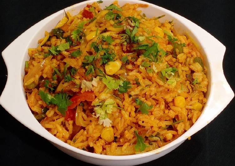 Indian style Mix veg fried rice from leftover rice