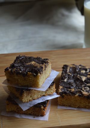 A picture of White Chocolate Brownies.