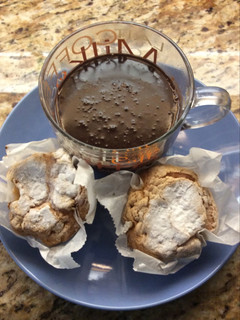 Una foto de Chocolate con magdalenas de bizcocho