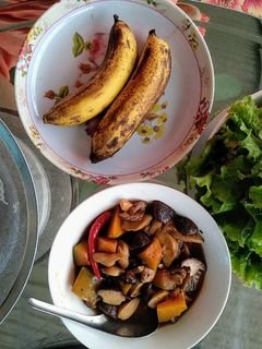 Hình của món Nấm kho tộ.