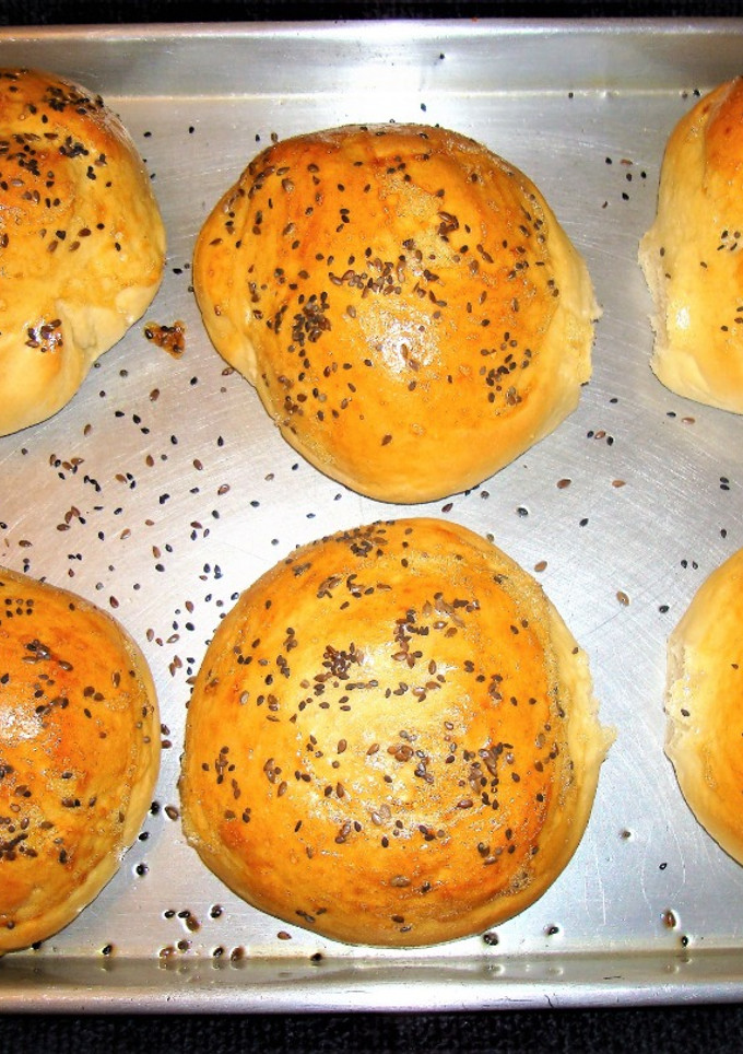 Una foto de PAN PARA HAMBURGUESAS CON SEMILLAS. JON STYLE