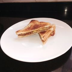 A picture of Peanut butter and banana sandwich.