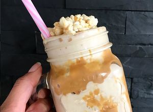 Una foto de Batido de mantequilla de maní