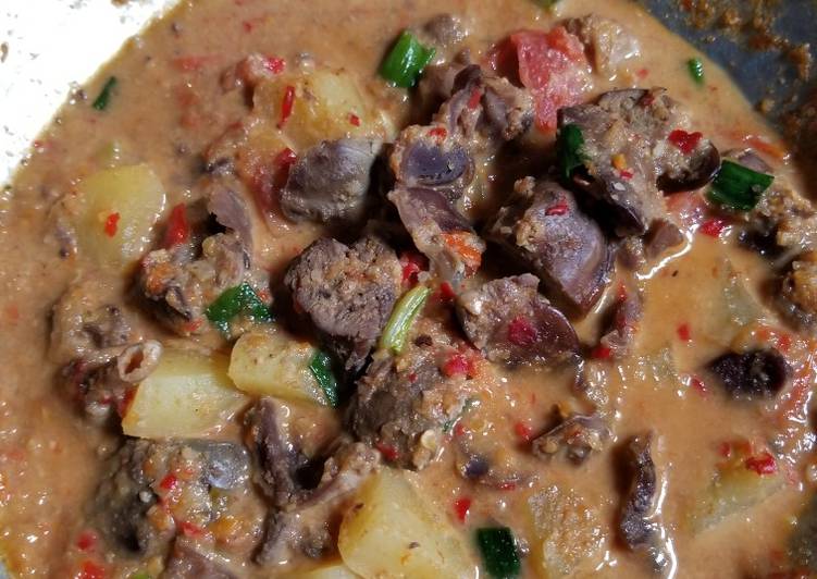 Cara Menyiapkan Rempelo Ati Bumbu Santan yang Menggugah Selera