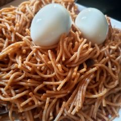 A picture of Spaghetti and egg.