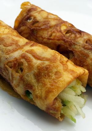 A picture of Apple Egg Rolls.