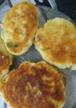 Una foto de Bombas de papas con jamón y queso