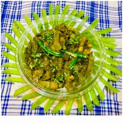 A picture of Pea pods Bhaji.