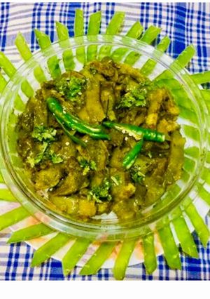 A picture of Pea pods Bhaji.