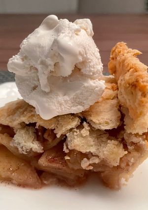 A picture of Classic Apple Pie.