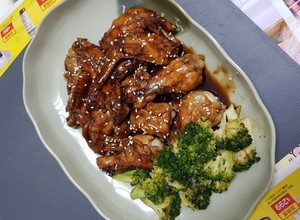 全家人的晚餐蜜汁雞 的食譜成品照片