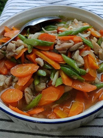 Cara Gampang Membuat Resep Ayam cah wortel buncis yang Lezat Anti Ribet, Bikin Ngiler