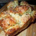 Garlic & Cheese Pull Apart Bread