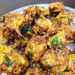 A picture of Bottle Gourd fritters.