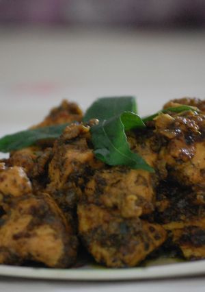 A picture of Curry leaves Chicken.